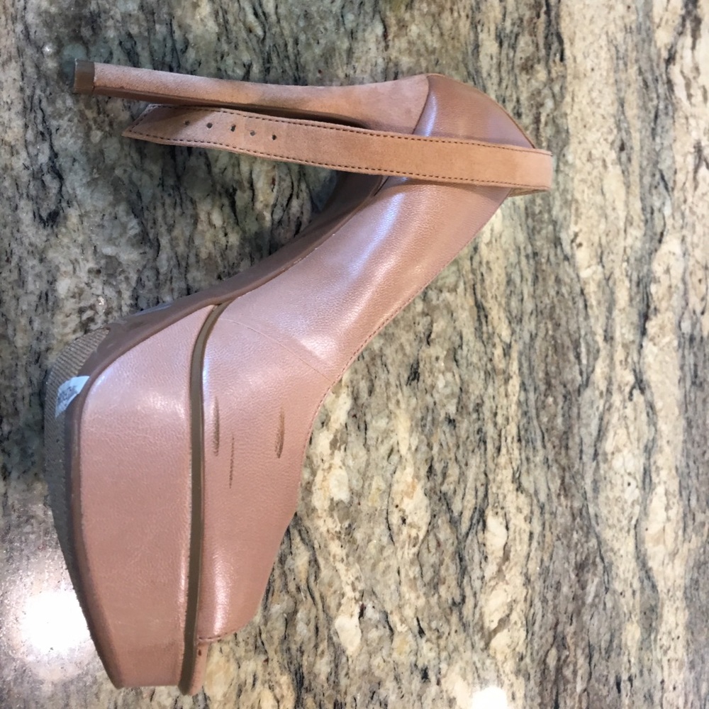 Jessica Simpson pomps - Picture 5 of 5